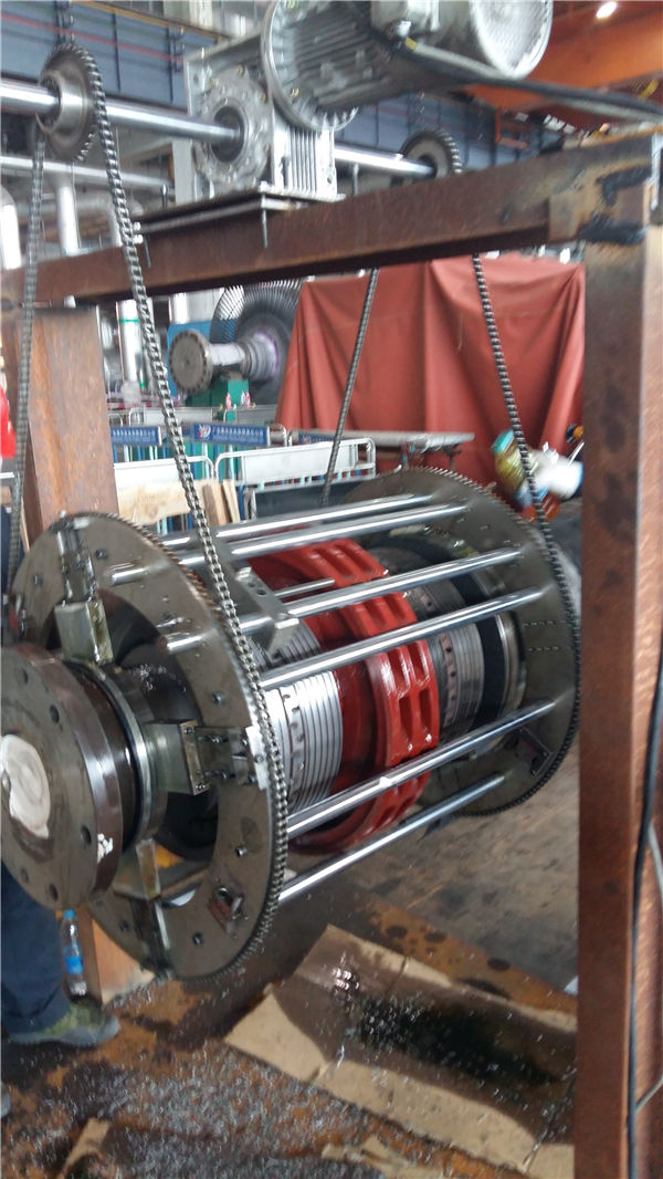 發(fā)電機(jī)集電環(huán)現(xiàn)場(chǎng)車(chē)削